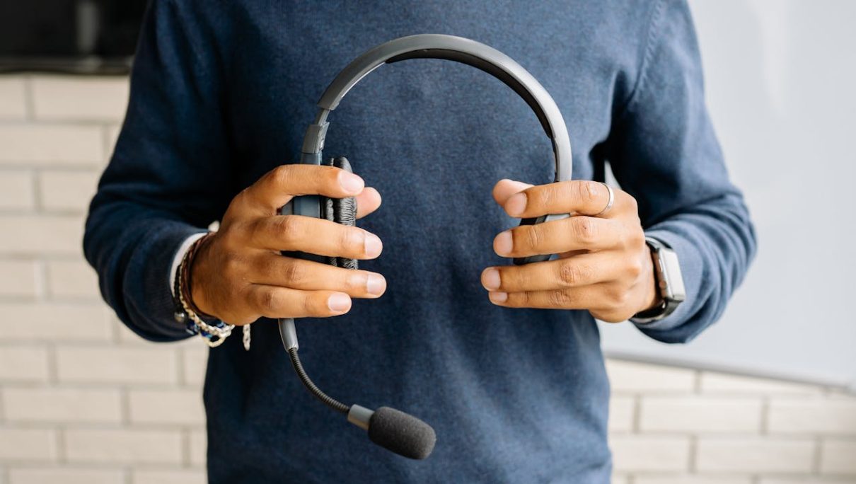 Ultimate Guide for Auto Shop Call Managers: Converting Every Call into a Shop Visit