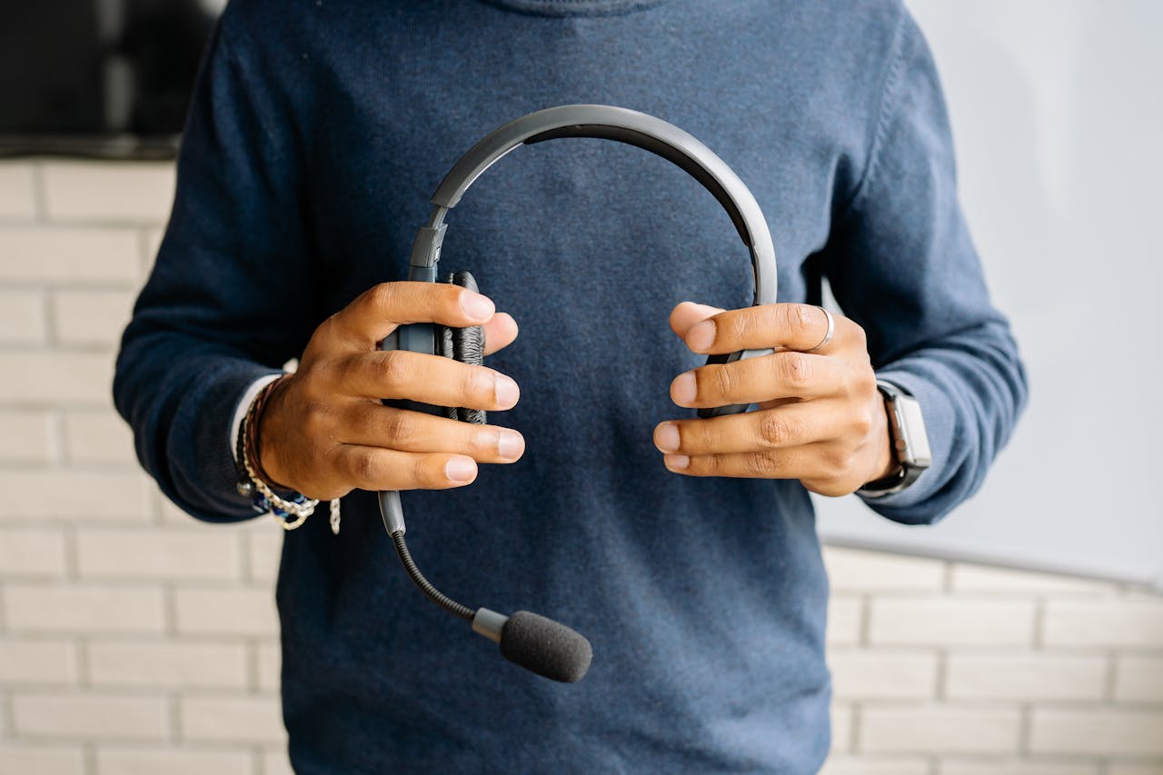Ultimate Guide for Auto Shop Call Managers: Converting Every Call into a Shop Visit